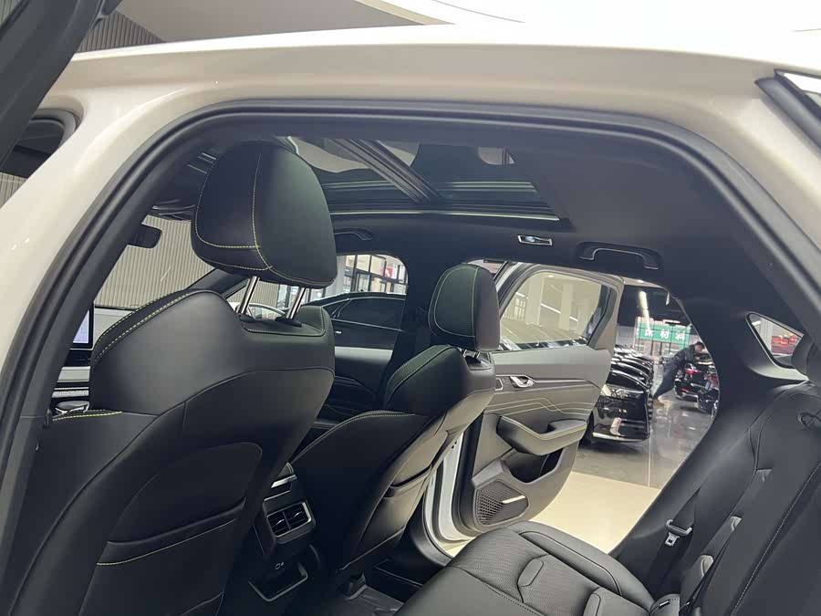 GEELY PrefaceL 2024 car image #16