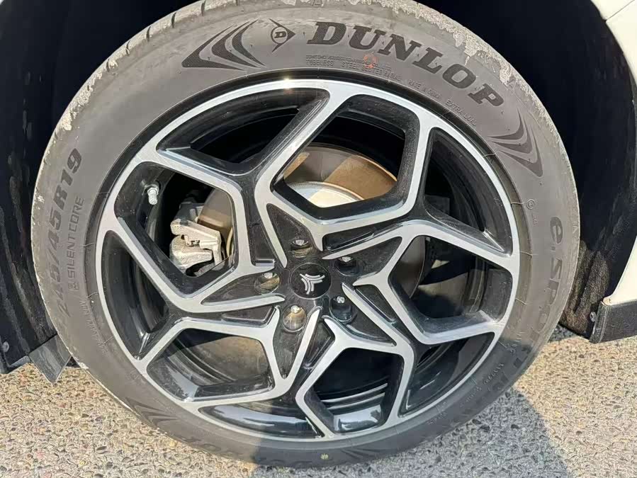 哪吒汽车 哪吒GT 2024 汽车图片 #16