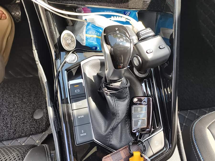 Volkswagen Tayron GTE 2020 car image #16