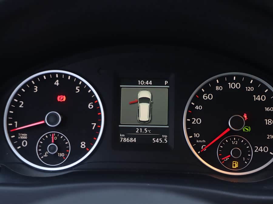 Volkswagen Tiguan 2014 #16 Volkswagen Tiguan 2014 car image #16