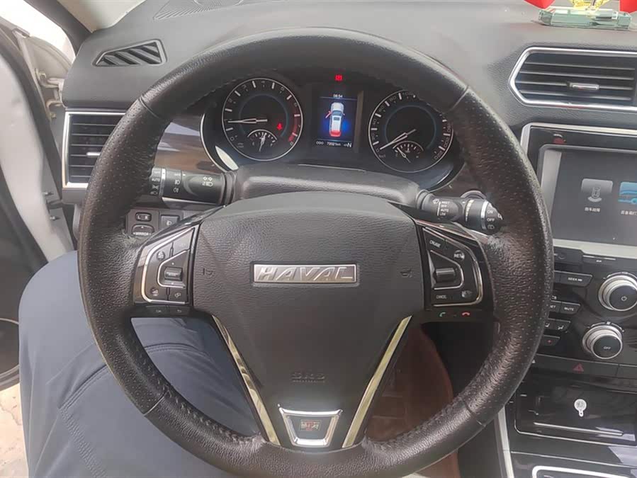 Haval H2 2015 car image #16