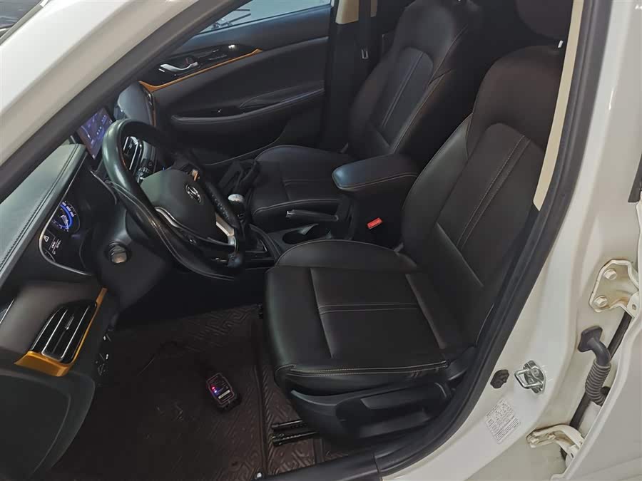 Changan Eado DT 2019 car image #16