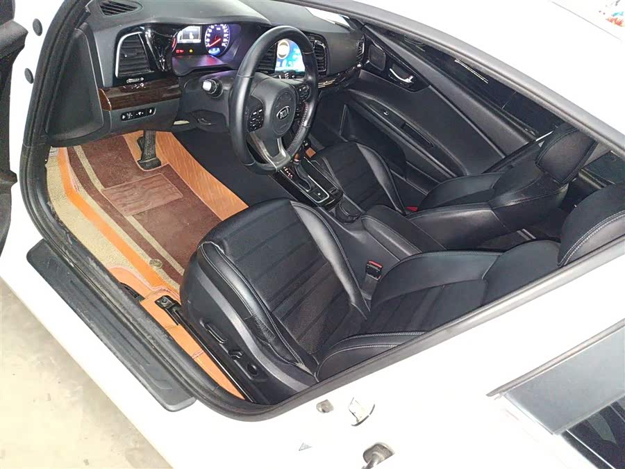 起亚 起亚K4 2015 汽车图片 #16