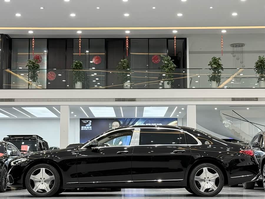 Mercedes-Benz Maybach S Class 2023 car image #16
