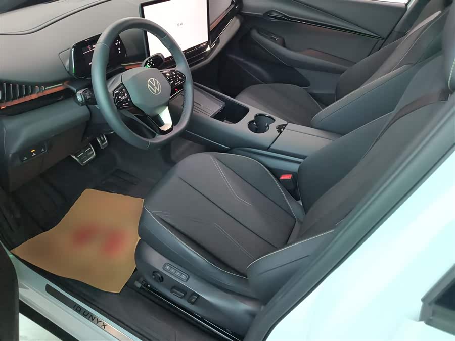 Volkswagen ID.UNYX 06 2024 image de voiture #16