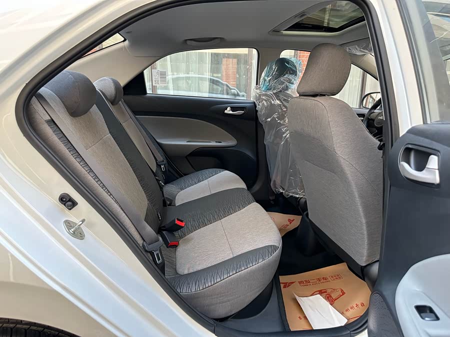 Kia Pegas 2024 image de voiture #16