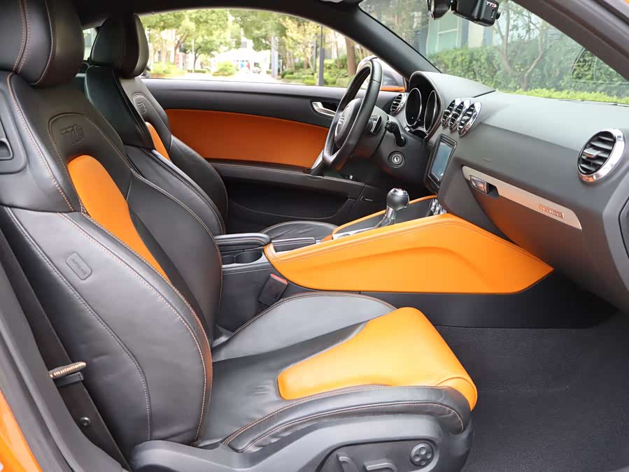 Audi TTS 2013 car image #16