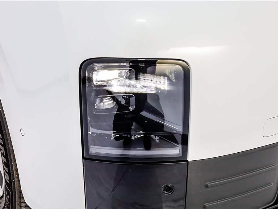 理想汽车 理想MEGA 2024 汽车图片 #16