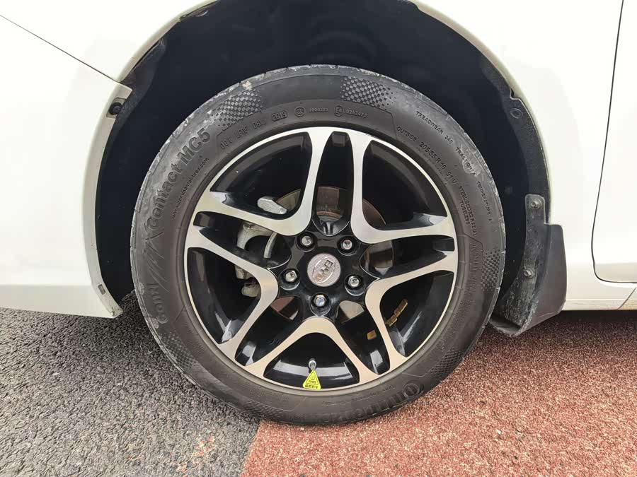 BYD G5 2015 immagine di auto #16