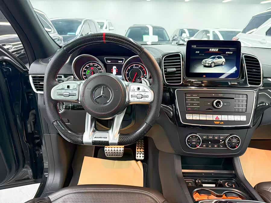 Mercedes-Benz GLS AMG 2017 #16 Mercedes-Benz GLS AMG 2017 car image #16