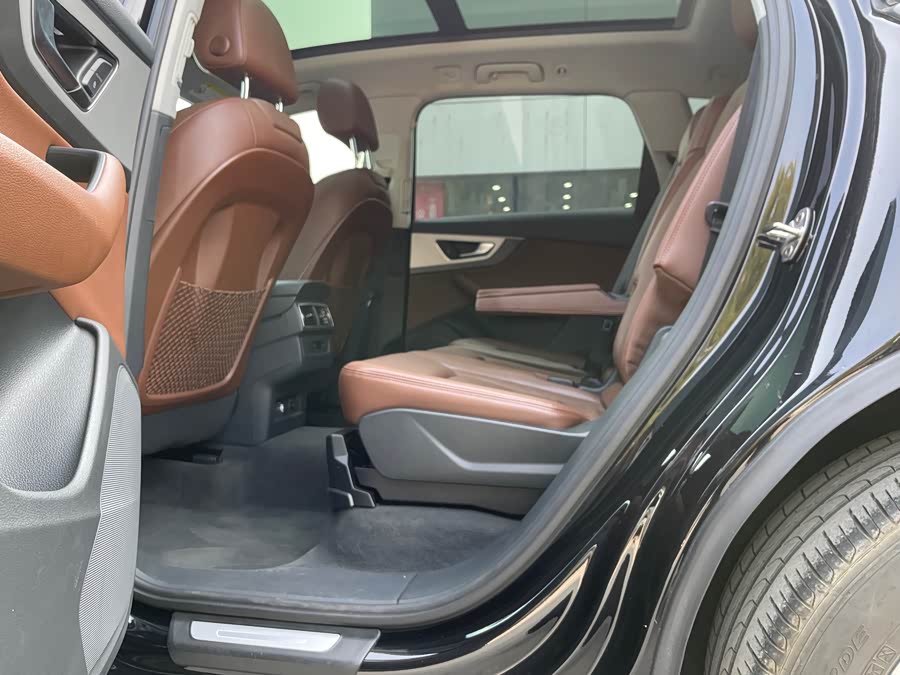 Audi Q7 New Energy 2019 car image #16