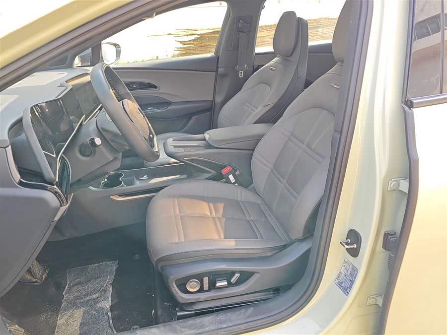 HongQi EH7 2024 #16 HongQi EH7 2024 car image #16