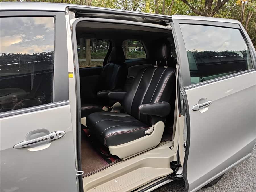 BYD M6 2016 #16 BYD M6 2016 car image #16