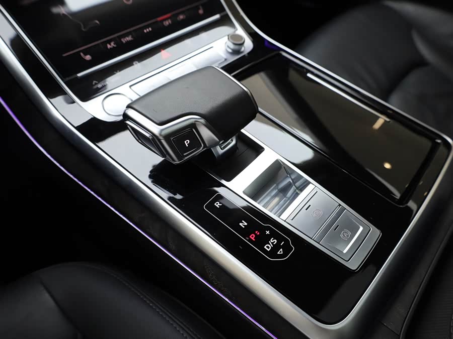 Audi Q8 2021 #16 Audi Q8 2021 car image #16