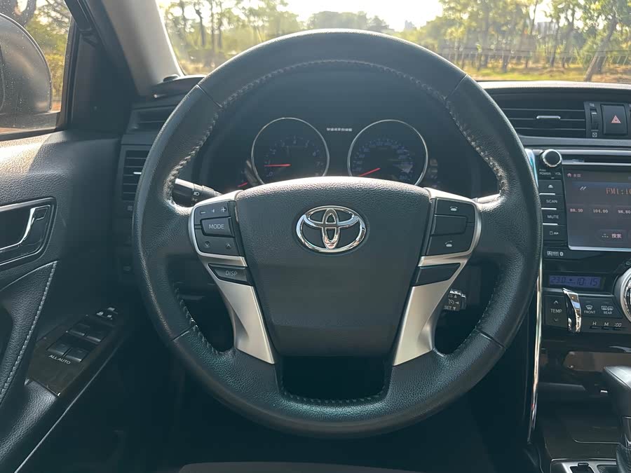 Toyota Reiz 2013 immagine di auto #16