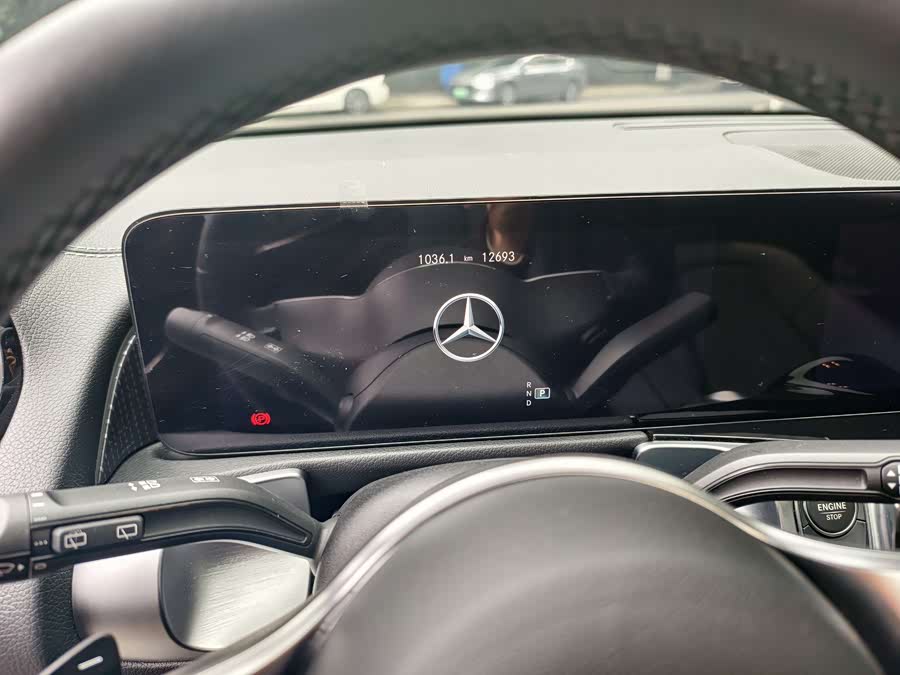 Mercedes-Benz GLB Class 2023 car image #16