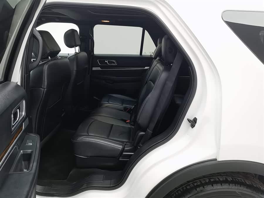 Ford Explorer (Imported) 2017 car image #16