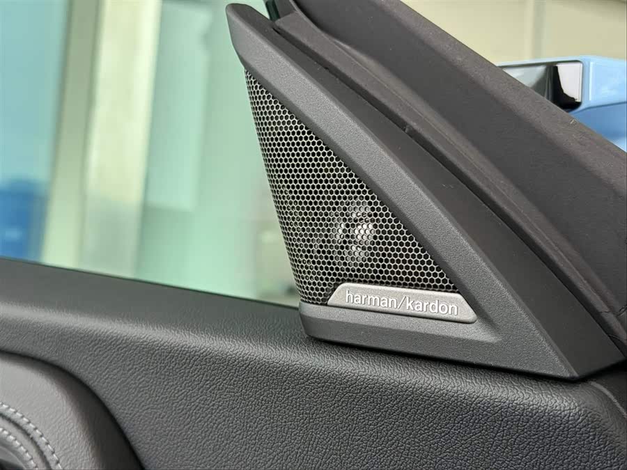 BMW M2 2024 car image #16