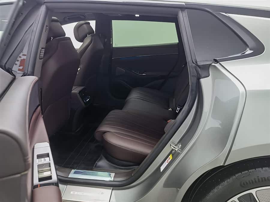 Denza Z9GT 2024 #16 Denza Z9GT 2024 car image #16