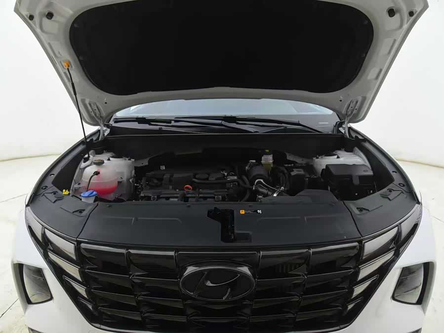 Hyundai Tucson 2023 car image #16