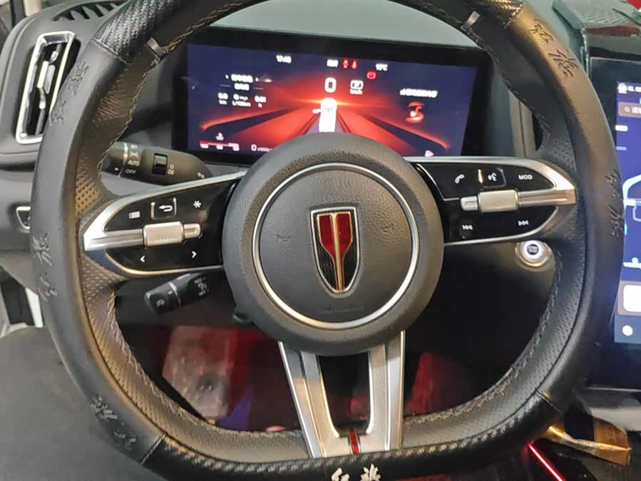 HongQi HS3 2023 #16 HongQi HS3 2023 car image #16