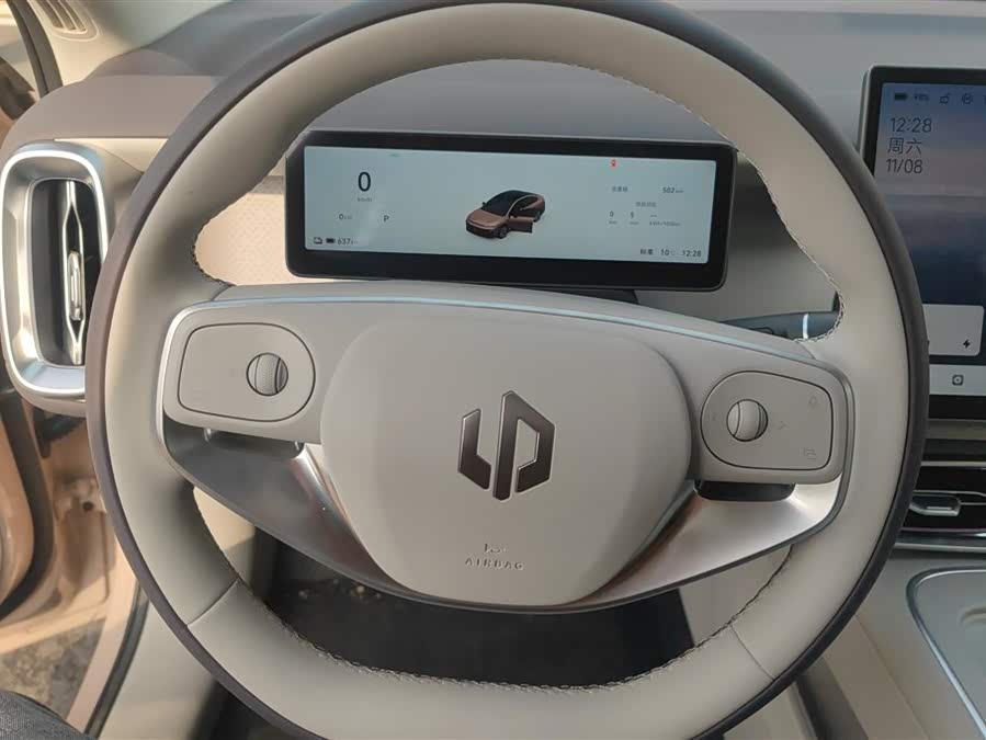 零跑汽车 零跑B01 2025 汽车图片 #16