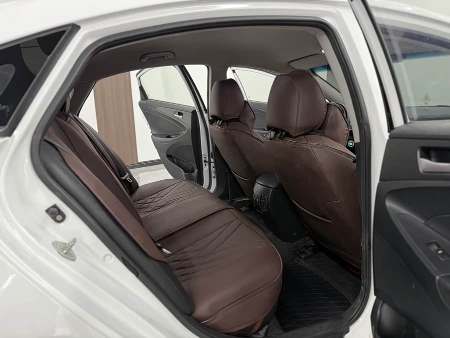 Hyundai Sonata 2016 car image #16