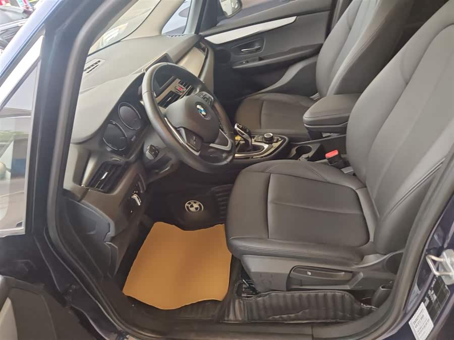 BMW 2 Series Gran Tourer 2019 immagine di auto #16