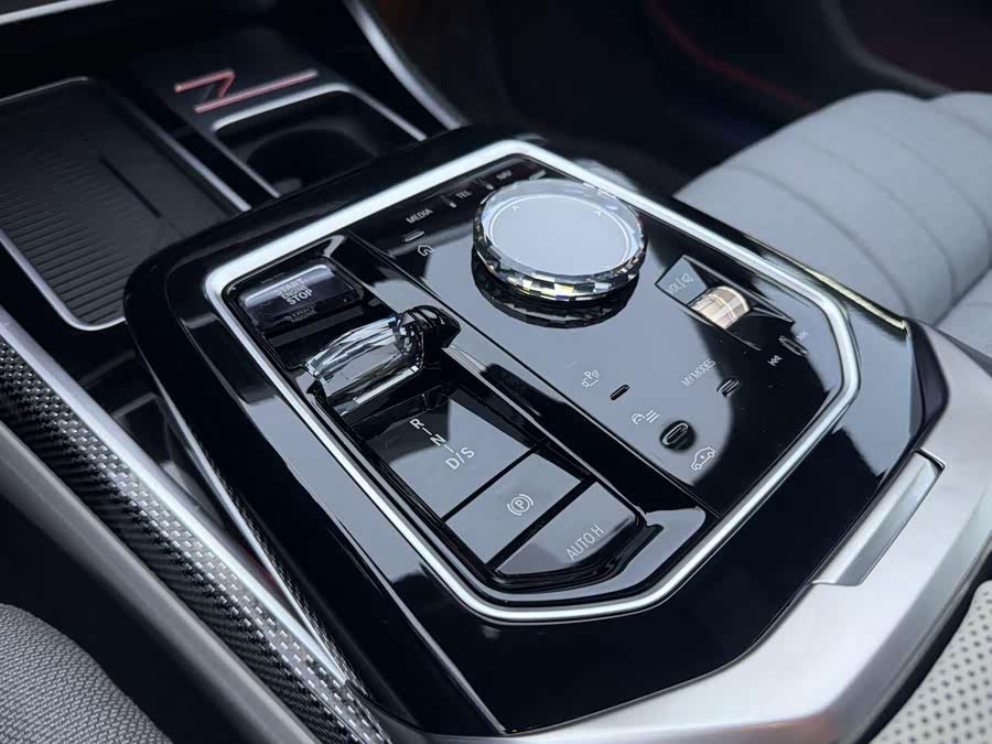 BMW M760Le #16 BMW M760Le car image #16