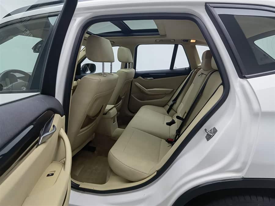 BMW X1 (Imported) 2012 #16 BMW X1 (Imported) 2012 car image #16