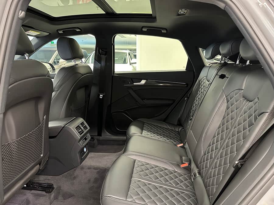 Audi Q5L Sportback 2022 car image #16