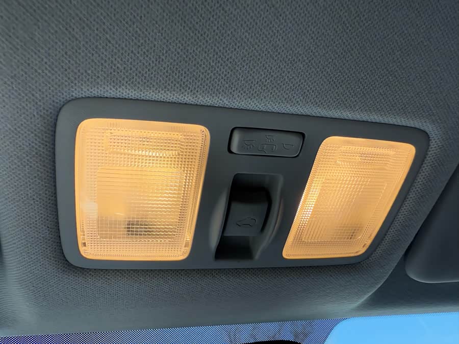 Kia Pegas 2021 image de voiture #16