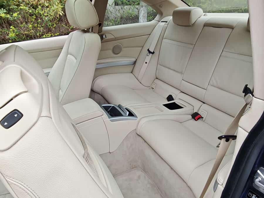 BMW 3 Series (Imported) 2011 car image #16