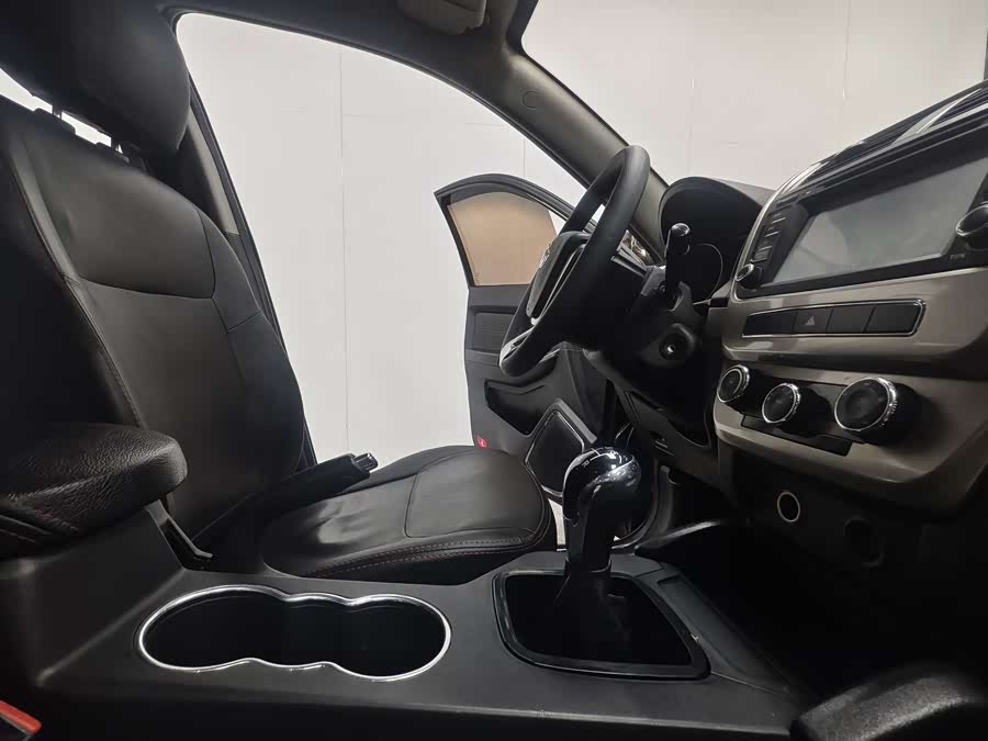 GEELY GX7 2014 #16 GEELY GX7 2014 car image #16