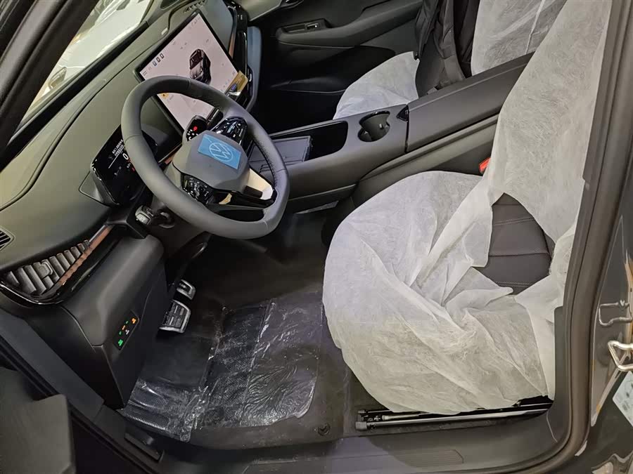 Volkswagen ID.UNYX 06 2025 image de voiture #16