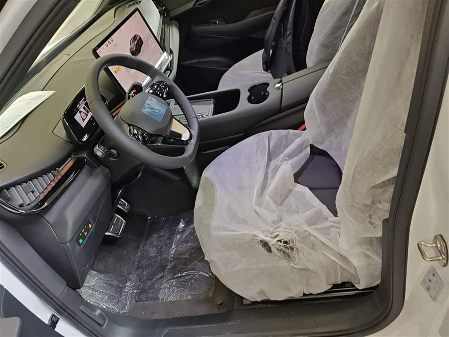 Volkswagen ID.UNYX 06 2025 image de voiture #16