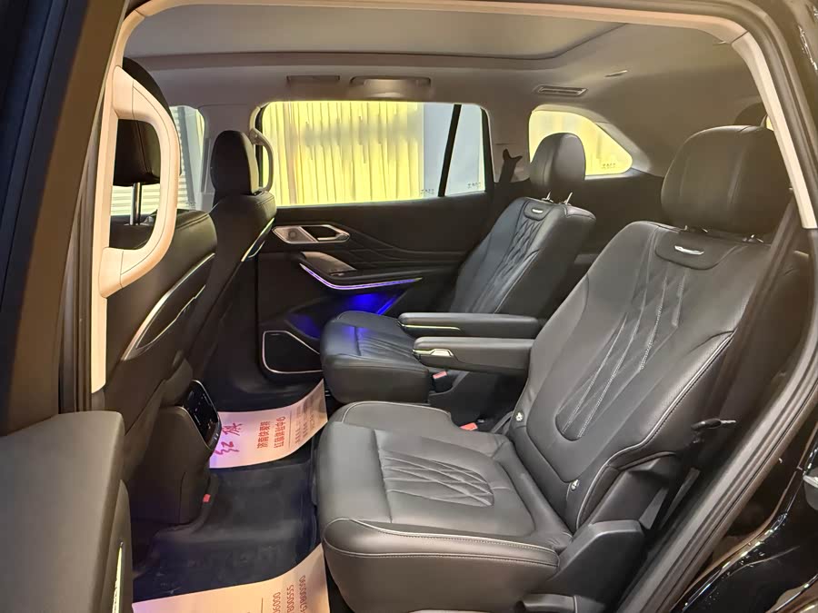 HongQi HS7 PHEV 2024 car image #16