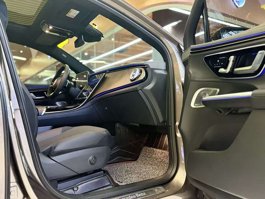 Mercedes-Benz EQE SUV 2023 car image #16