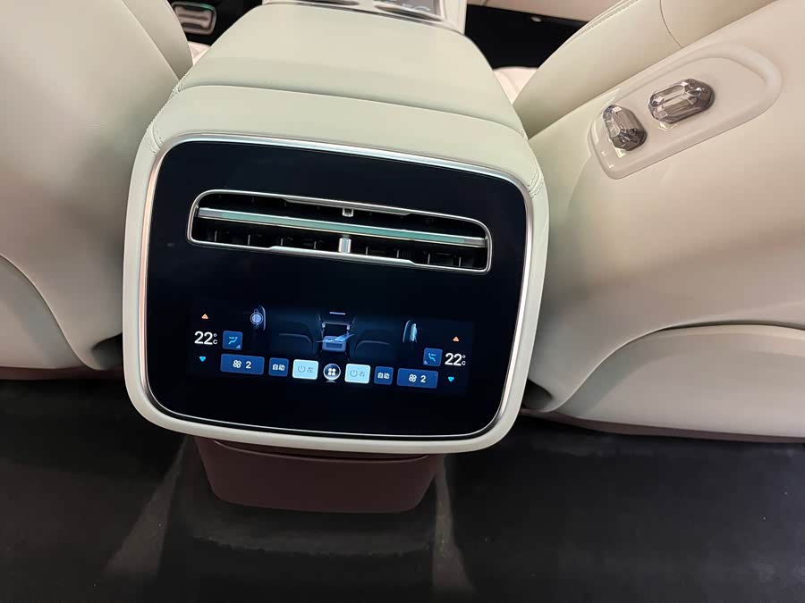 Denza Z9GT 2024 #16 Denza Z9GT 2024 car image #16