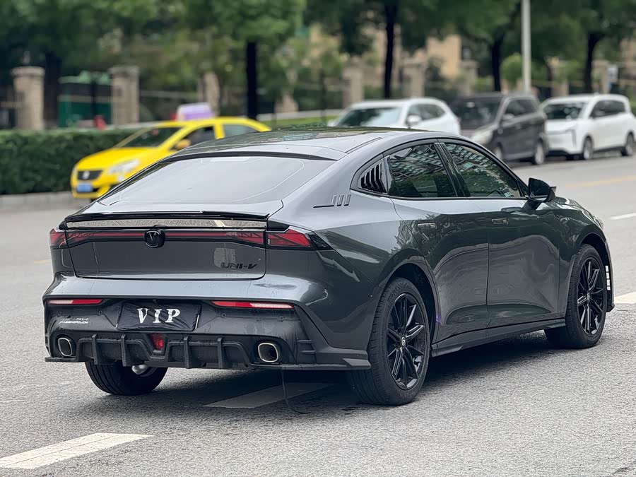 Changan UNI-V 2023 immagine di auto #16