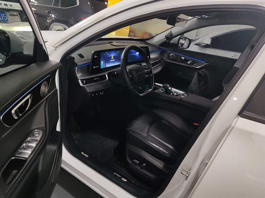 Chery Tiggo 8 PRO New Energy 2023 car image #16