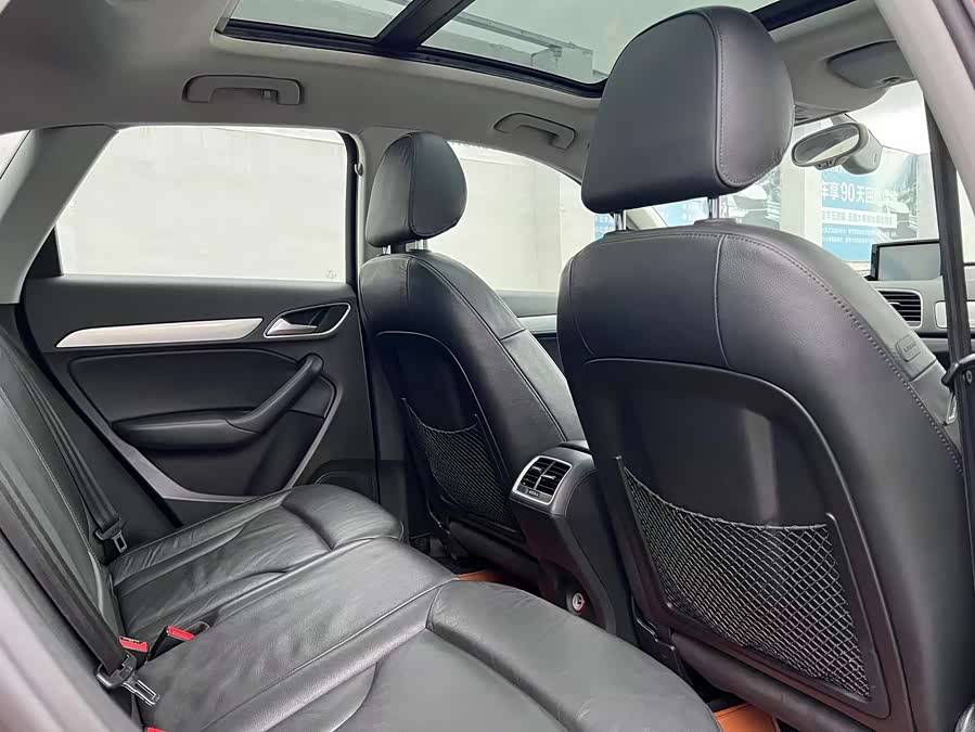 Audi Q3 2014 car image #16