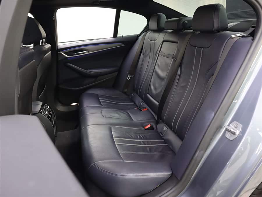 BMW 5 Series (Imported) 2018 #16 BMW 5 Series (Imported) 2018 car image #16