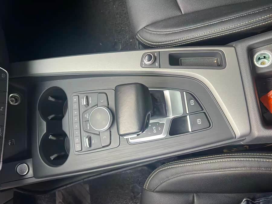 奥迪 奥迪A4L 2018 汽车图片 #16