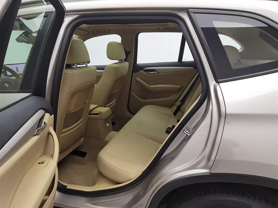 BMW X1 (Imported) 2013 car image #16