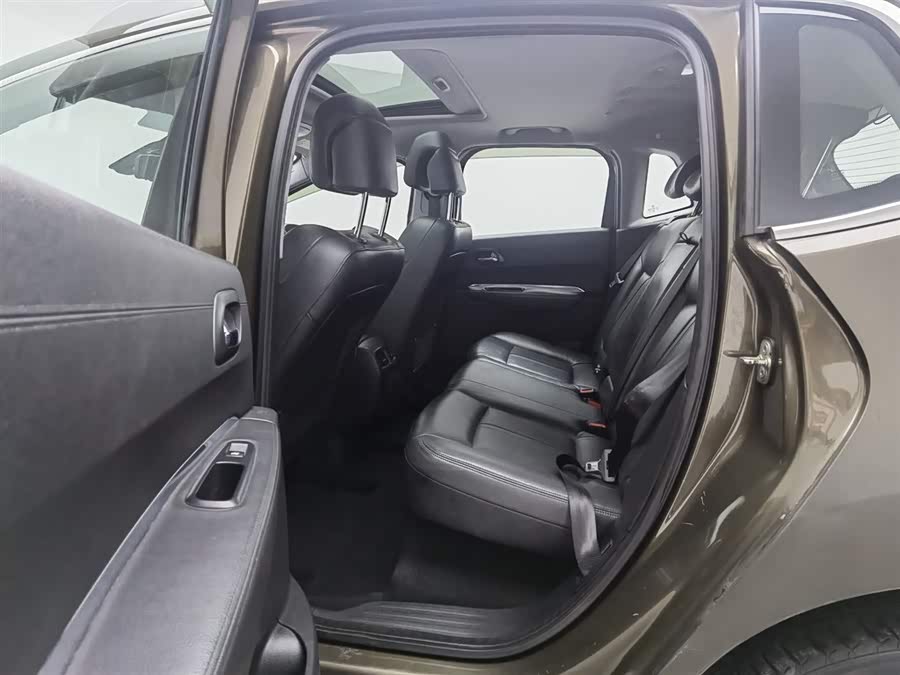 Peugeot 3008 2012 صورة سيارة #16