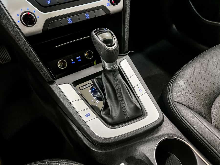 Hyundai Elantra AD 2018 #16 Hyundai Elantra AD 2018 car image #16