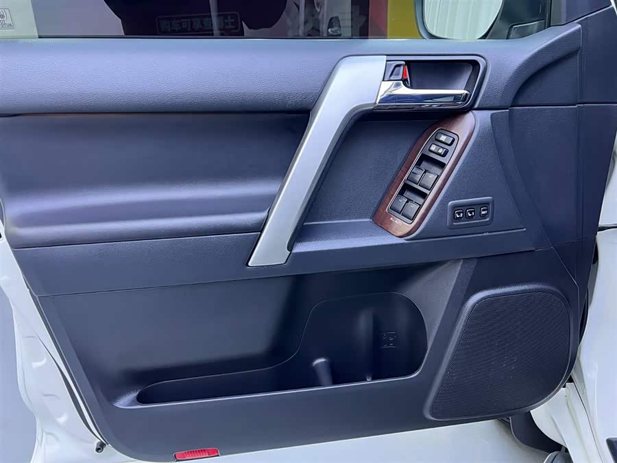 Toyota Land Cruiser Prado 2016 image de voiture #16