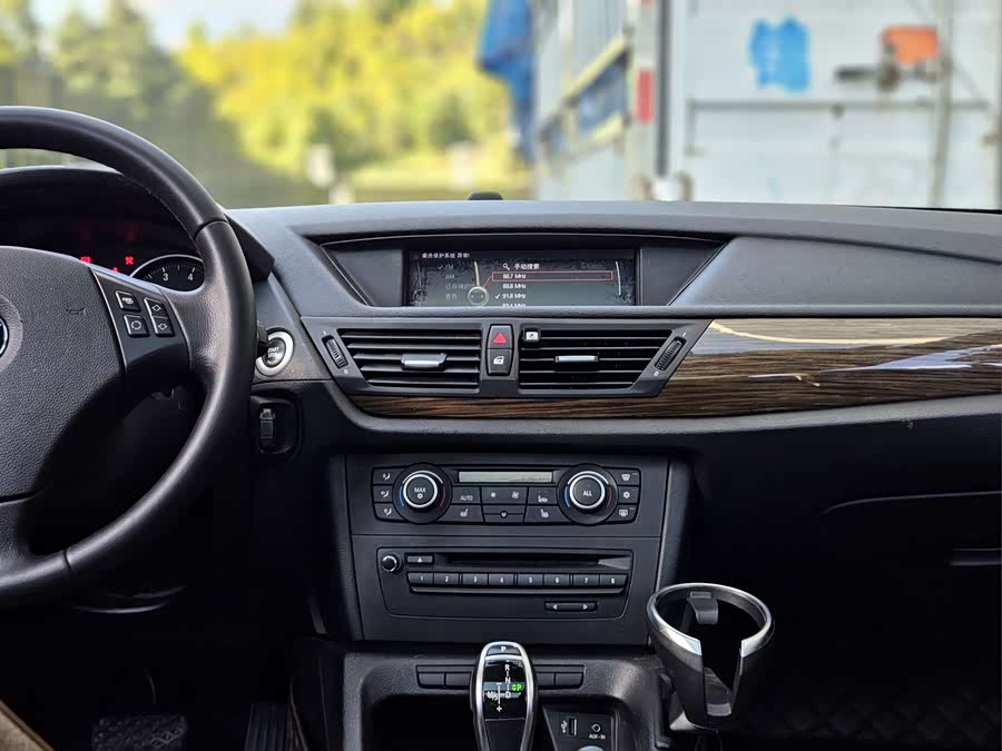 BMW X1 (Imported) 2012 #16 BMW X1 (Imported) 2012 صورة سيارة #16