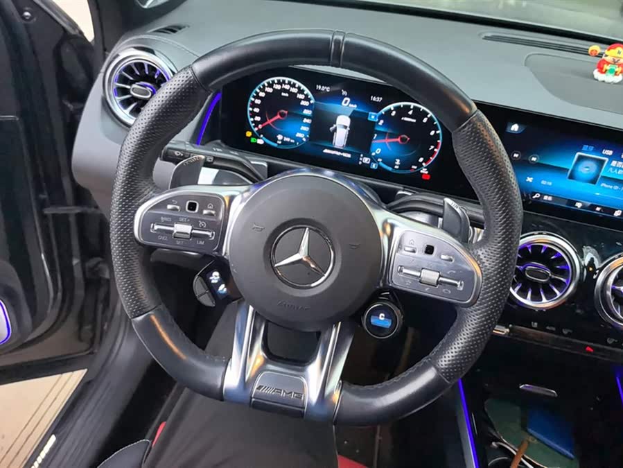 Mercedes-Benz GLB AMG 2023 imagen de coche #16